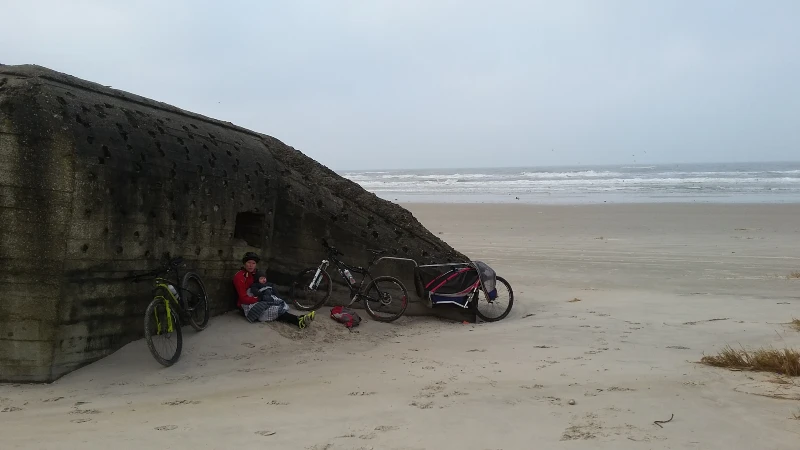 Blaavand-bunkers-MTB-trailer